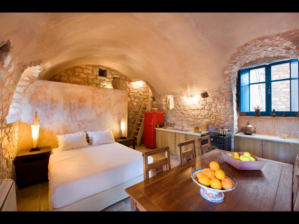 Arapakis Historic Castle Aparthotel Pyrgos Dirou Phòng bức ảnh
