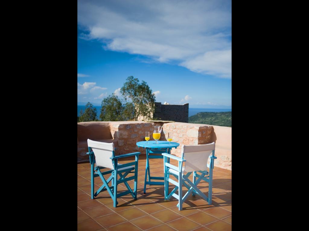 Arapakis Historic Castle Aparthotel Pyrgos Dirou Phòng bức ảnh