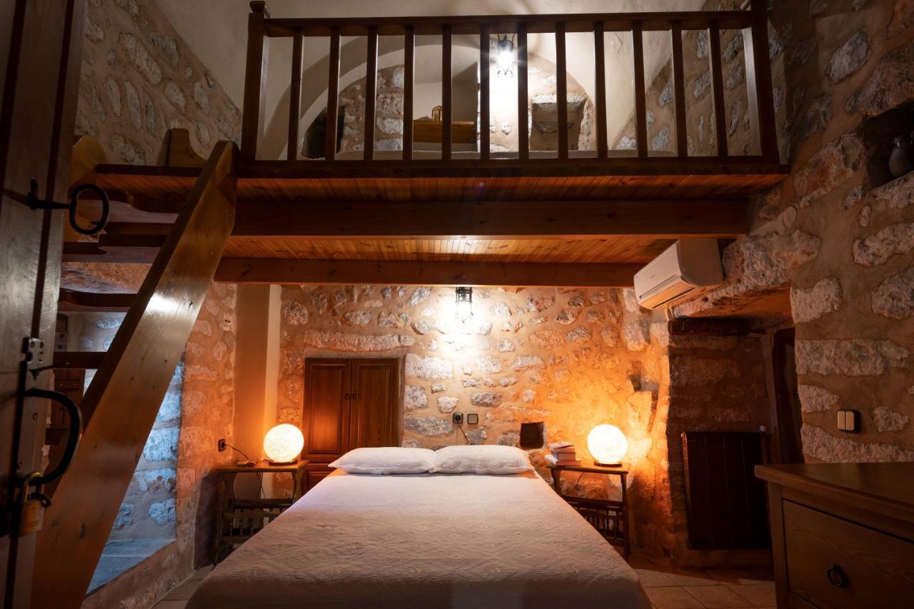 Arapakis Historic Castle Aparthotel Pyrgos Dirou Ngoại thất bức ảnh
