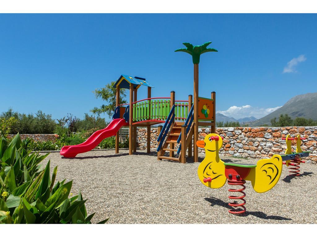 Arapakis Historic Castle Aparthotel Pyrgos Dirou Ngoại thất bức ảnh