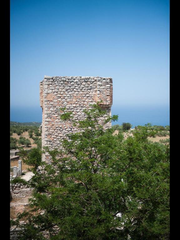 Arapakis Historic Castle Aparthotel Pyrgos Dirou Phòng bức ảnh